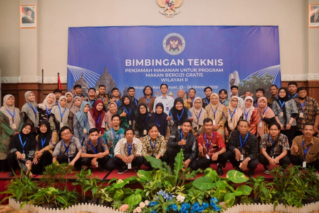 Foto Bersama Peserta Bimtek Pejamah Makanan seusai acara Footer Badan Gizi Nasional. (Poto : bgn.co.id)