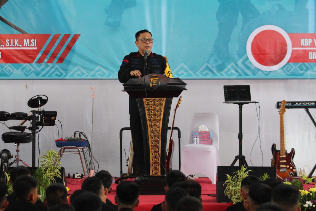 Helmy santika