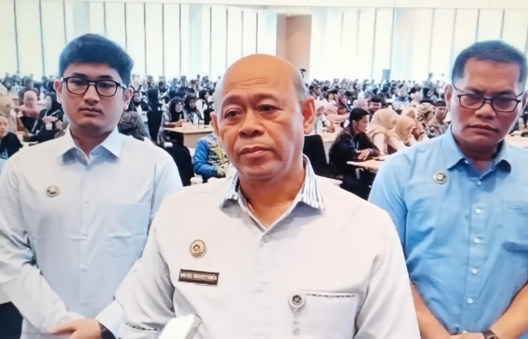 BIMTEK PENJAMAH MAKANAN SPPG LAMPUNG : Direktur Wilayah I Kedeputian Bidang Penyediaan dan Penyaluran BGN, Wahyu Widistyanta,di Hotel Grand Mercure Bandar Lampung, Sabtu,(8/11/2025.