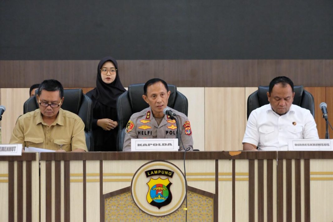 Soal Insiden Kapal Tongkang Kayu di Pesisir Barat, Ini Penjelasan Kapolda Lampung