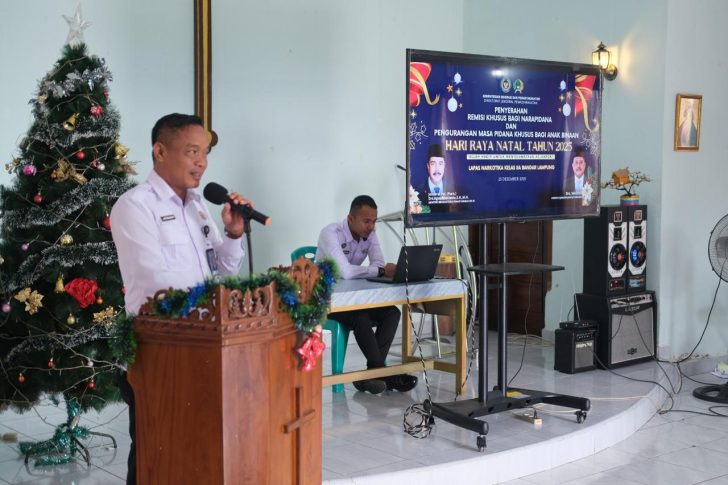 Sembilan Warga Binaan Lapas Narkotika Bandar Lampung Terima Remisi Khusus Natal 2025