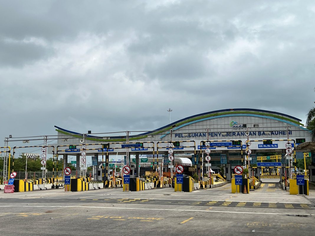 Hari Ke-6 Operasi Lilin Krakatau 2025, Kombes Pol. Yuni Iswandari : Arus Penumpang Bakauheni-Merak Capai 86.907 Penumpang Dan 21.284 Kendaraan