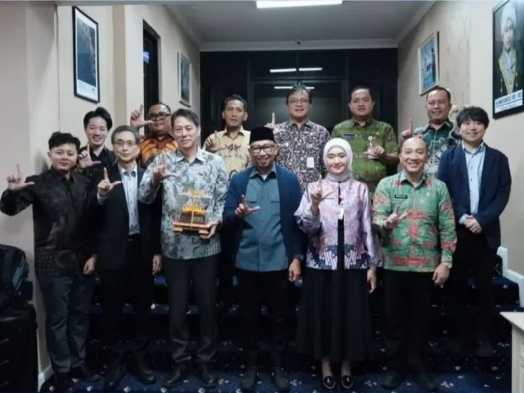 Gubernur Mirzani dan Senior Executive Director JAC Yugo Okamoto Bahas Tenaga Kerja Lampung untuk Jepang.