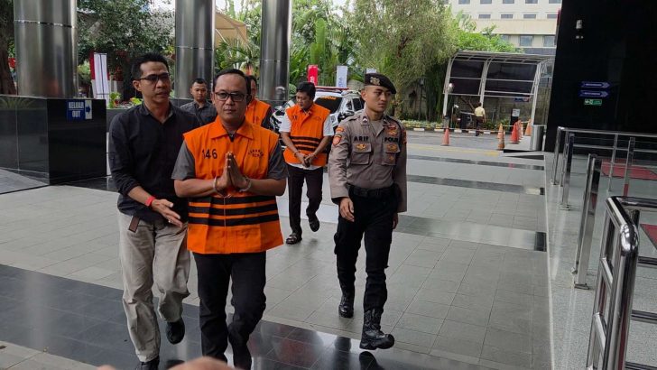 Terjerat Kasus Proyek, KPK Resmi Tetapkan Bupati Lampung Tengah Ardito Wijaya Tersangka dan Ditahan