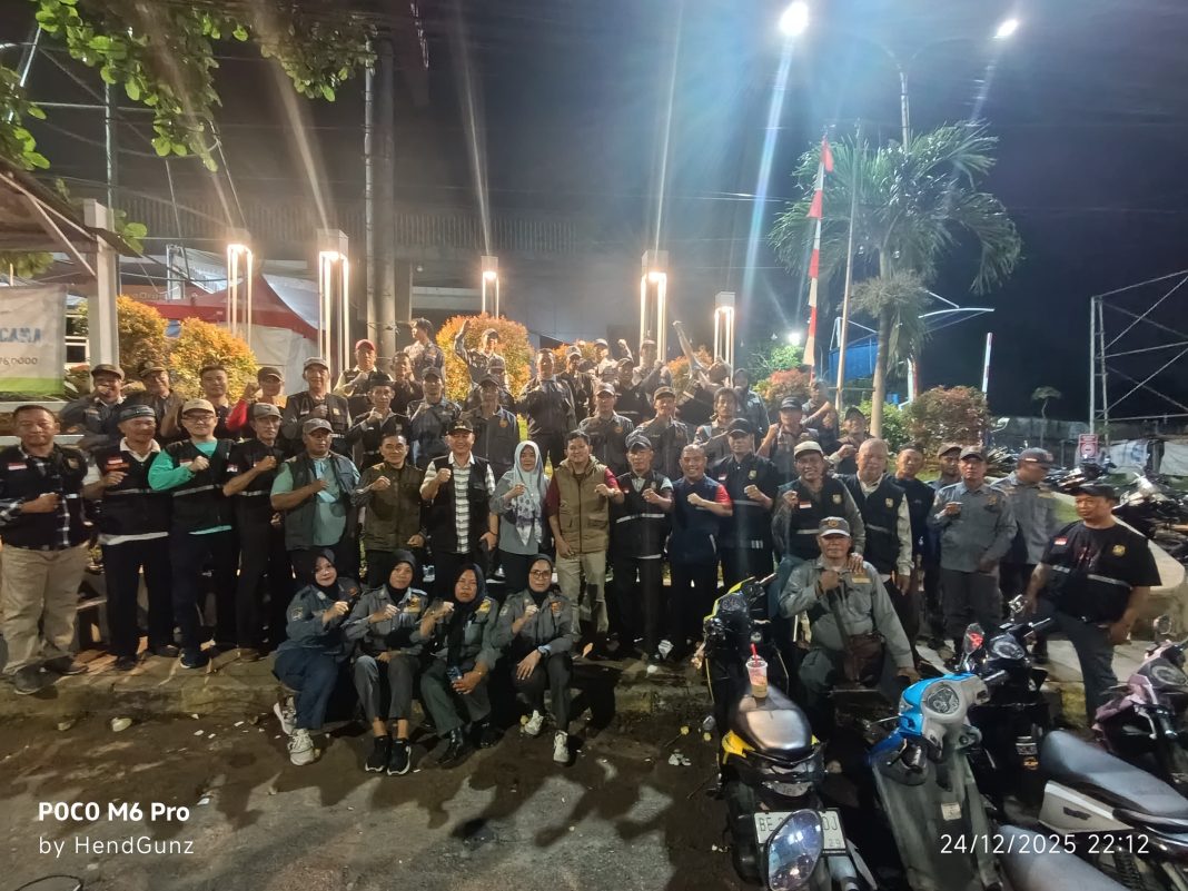 Lurah Rajabasa Nunyai Bersama Kaling, RT dan Linmas Lakukan PAM Malam Natal, Pastikan Perayaan Nataru 2025-2026 di Wilayahnya Kondusif