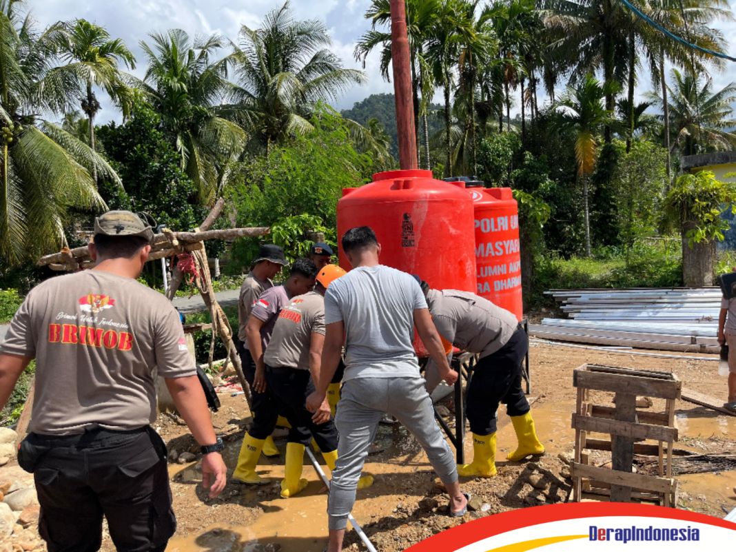 Wujud Negara Hadir, Brimob Lampung Bangun Sumur Air Bersih Bagi Korban Bencana di Padang Pariaman