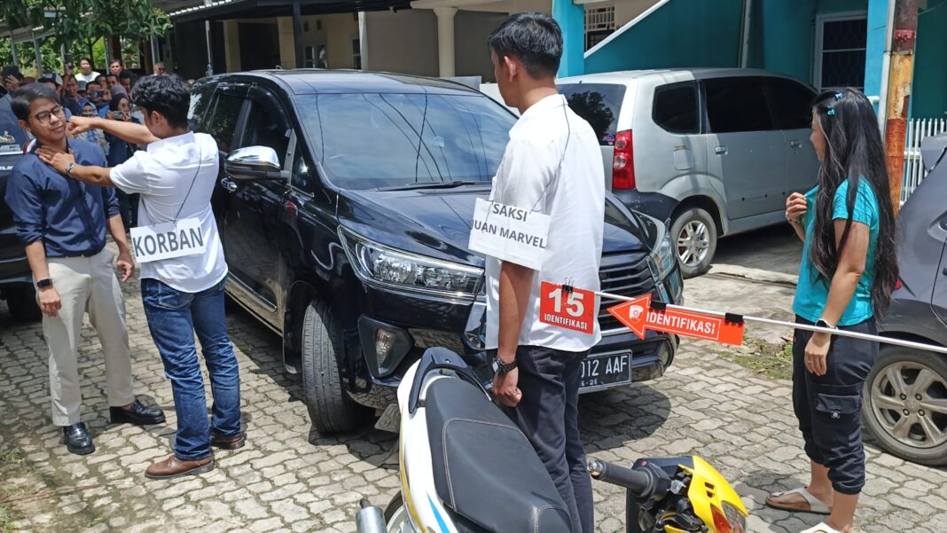 Rekonstruksi Kasus Dugaan Penganiayaan yang Menjerat Oknum Konsultan Pajak di Bandar Lampung Menuai Sorotan.
