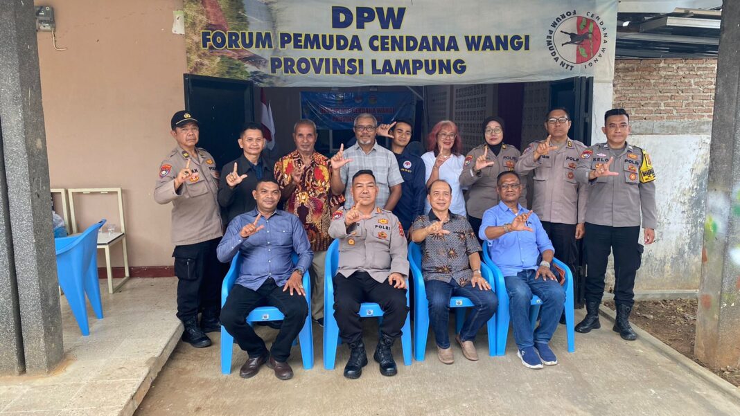 Silaturahmi Kamtibmas Dirbinmas Polda Lampung Bersama Forum Pemuda Cendana Wangi NTT Provinsi Lampung