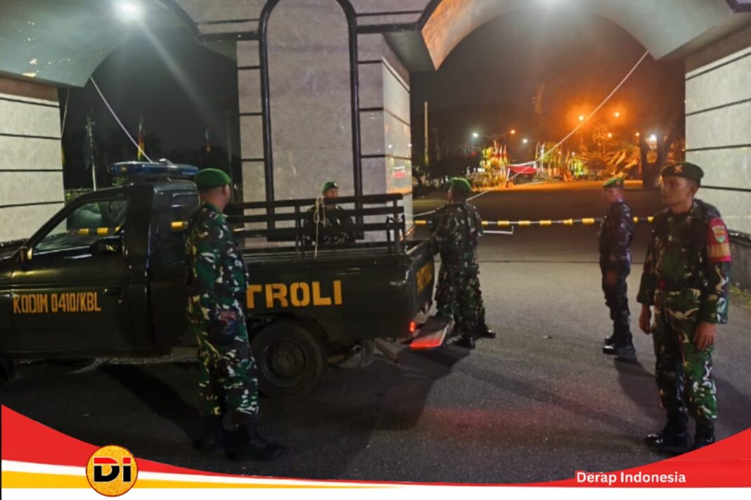 Personil Babinsa Kodim 0410 KBL bersama Tim S3B Patroli Kamtibmas Pastikan Bandar Lampung Aman Kondusif
