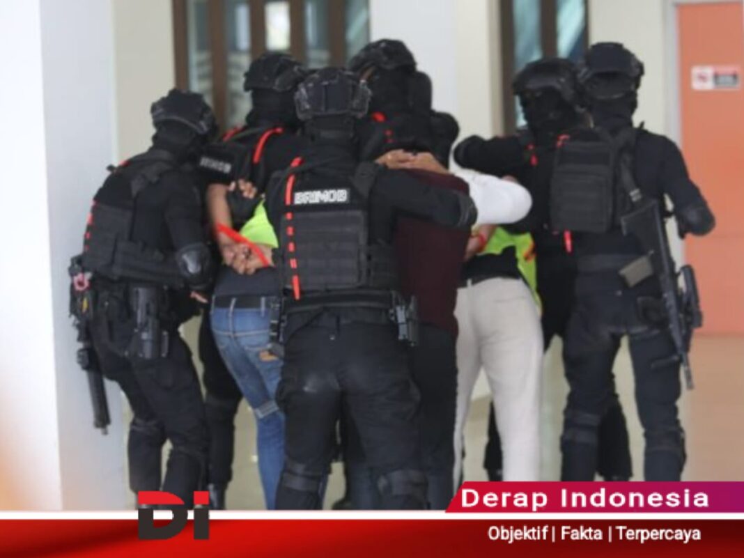 SatBrimob Polda Lampung Latihan Simulasi Penanggulangan Airport Contingency Exercise di Bandar Udara Radin Inten II.