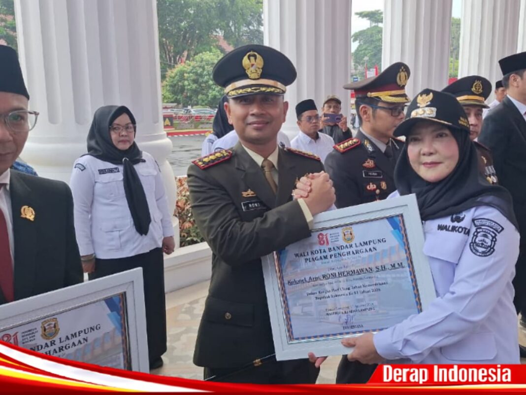 Komandan Kodim 0410 Bandar Lampung Terima Penghargaan dari Pemkot Momentum HUT ke-81 RI