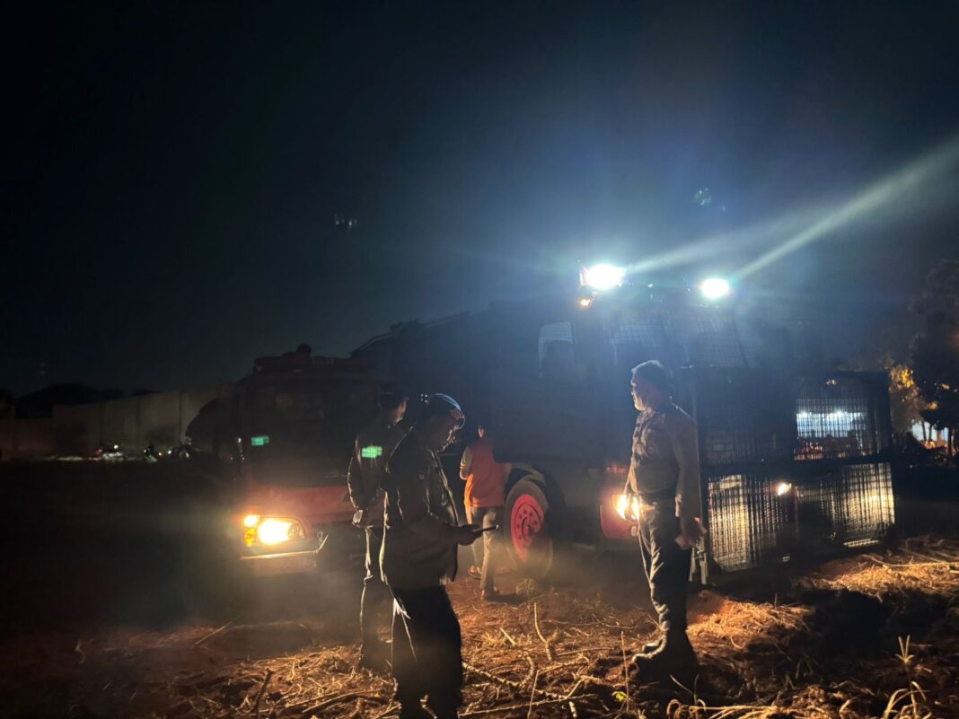 Respons Cepat, Personel SatBrimob Polda Lampung Berhasil Padamkan Kebakaran di RSUD Ryacudu