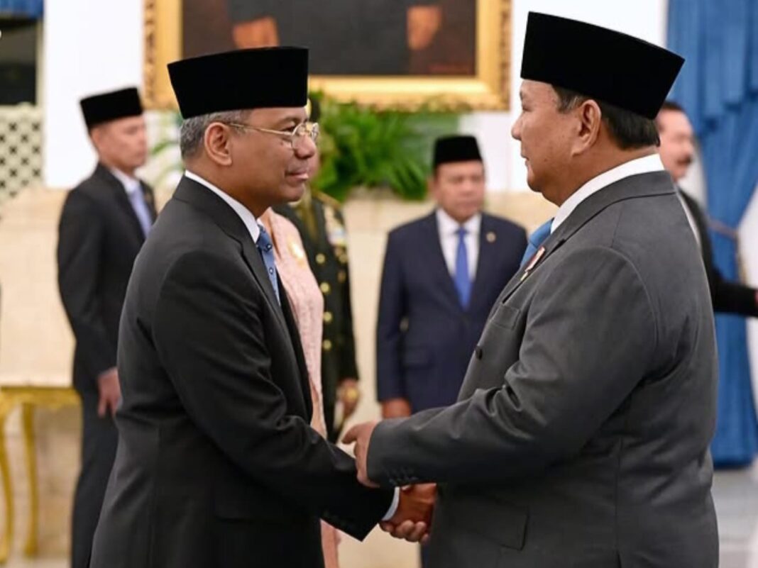 Presiden Prabowo Melantik Suahasil Nazara Jadi Menteri Keuangan yang baru Gantikan Purbaya Yudhi Sadewa.